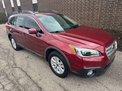 Used 2016 Subaru Outback 2.5i Premium image 25