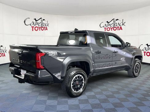 Used 2025 Toyota Tacoma TRD Off-Road AWD/4WD image 8
