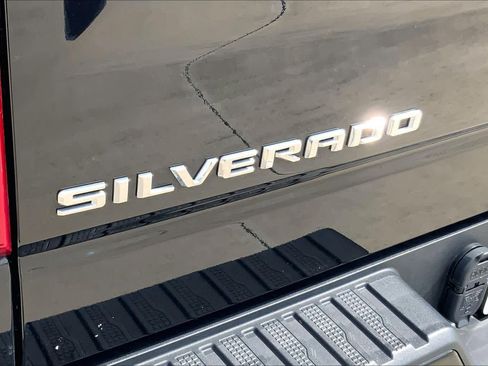 Used 2022 Chevrolet Silverado 1500 Custom image 29