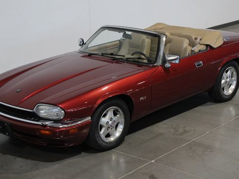 Used 1995 Jaguar XJS 4.0 Convertible RWD image 12