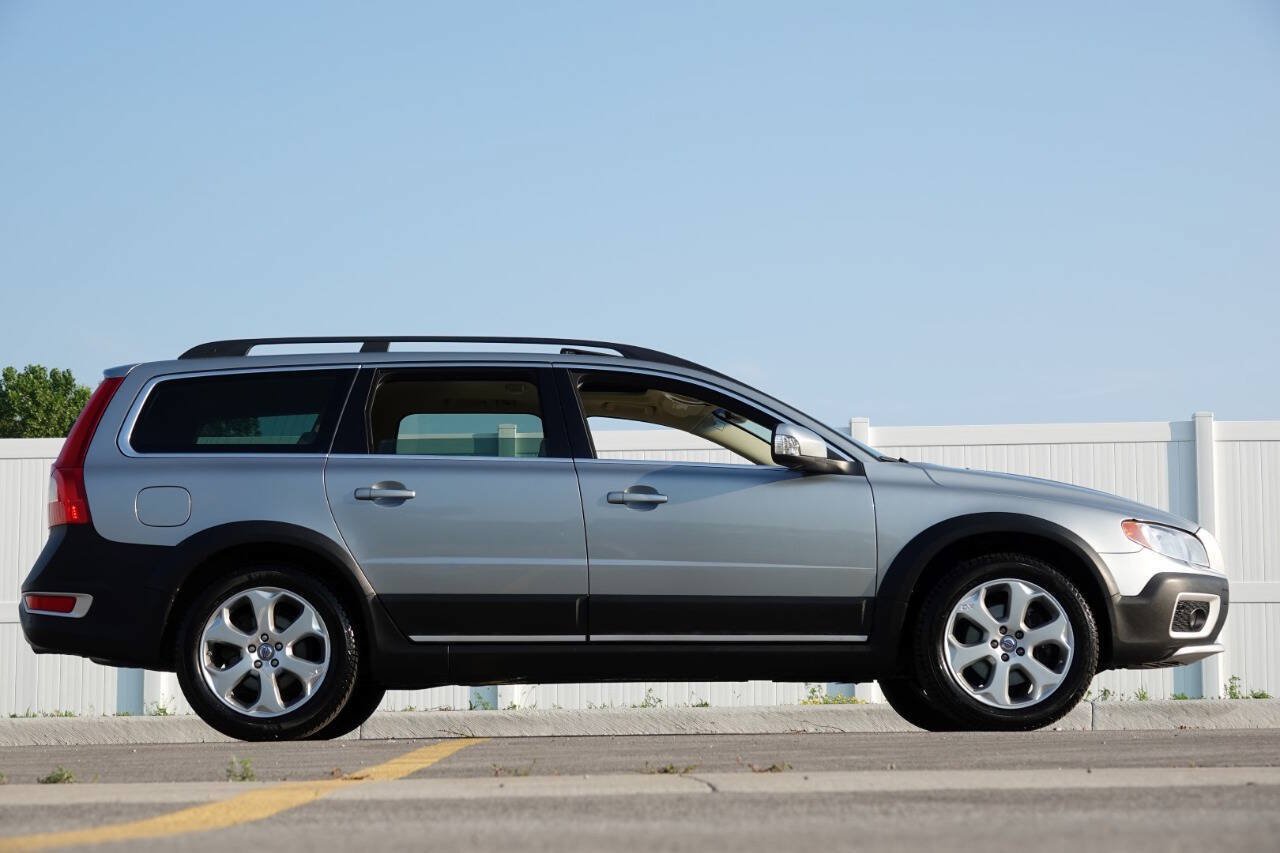 Used 2010 Volvo XC70 T6 AWD/4WD image 44