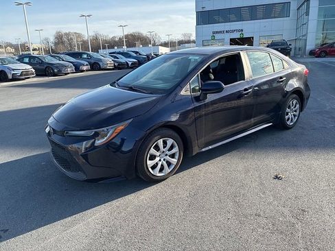 Used 2022 Toyota Corolla LE image 15