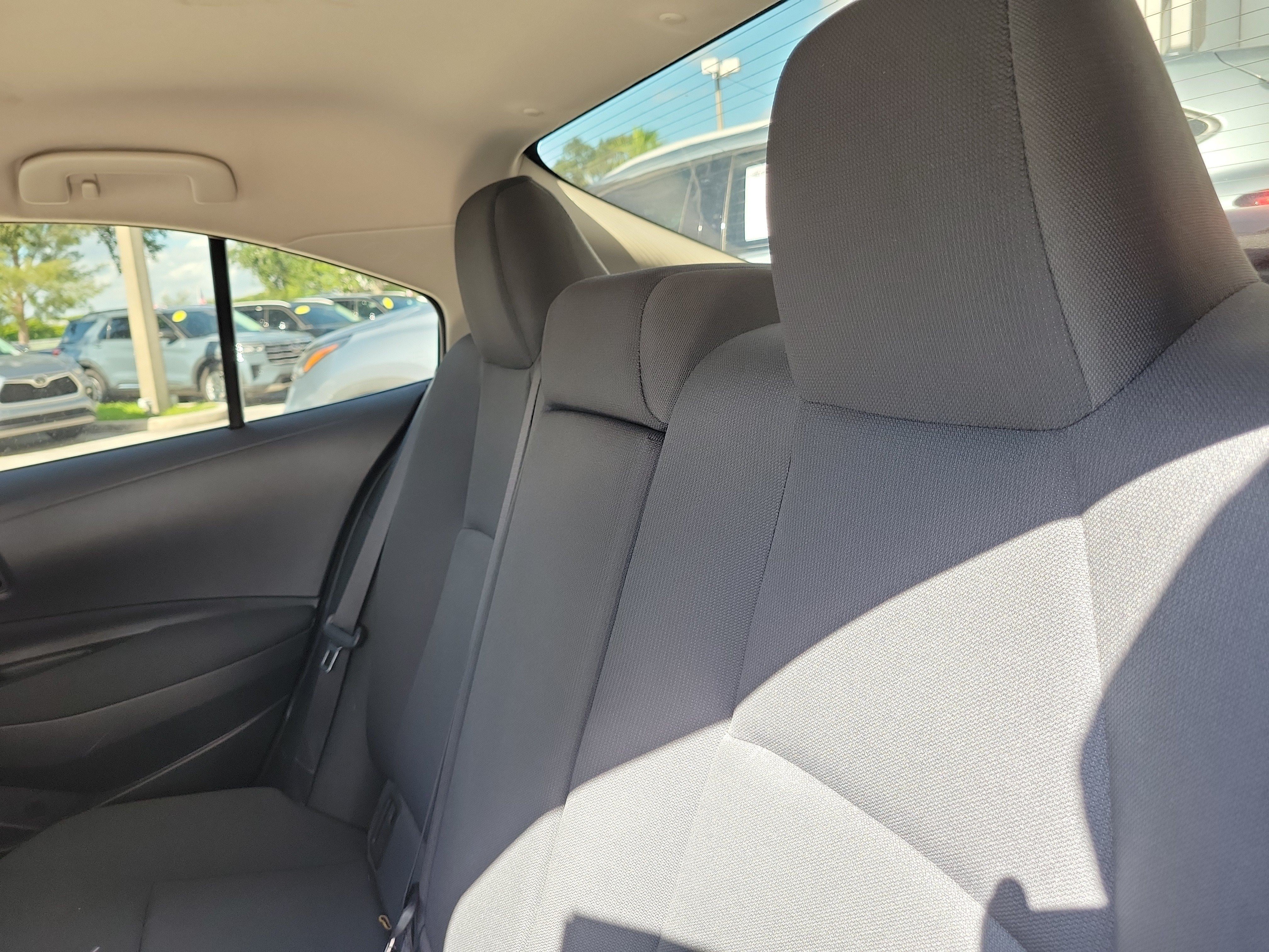 Used 2025 Toyota Corolla LE FWD image 13