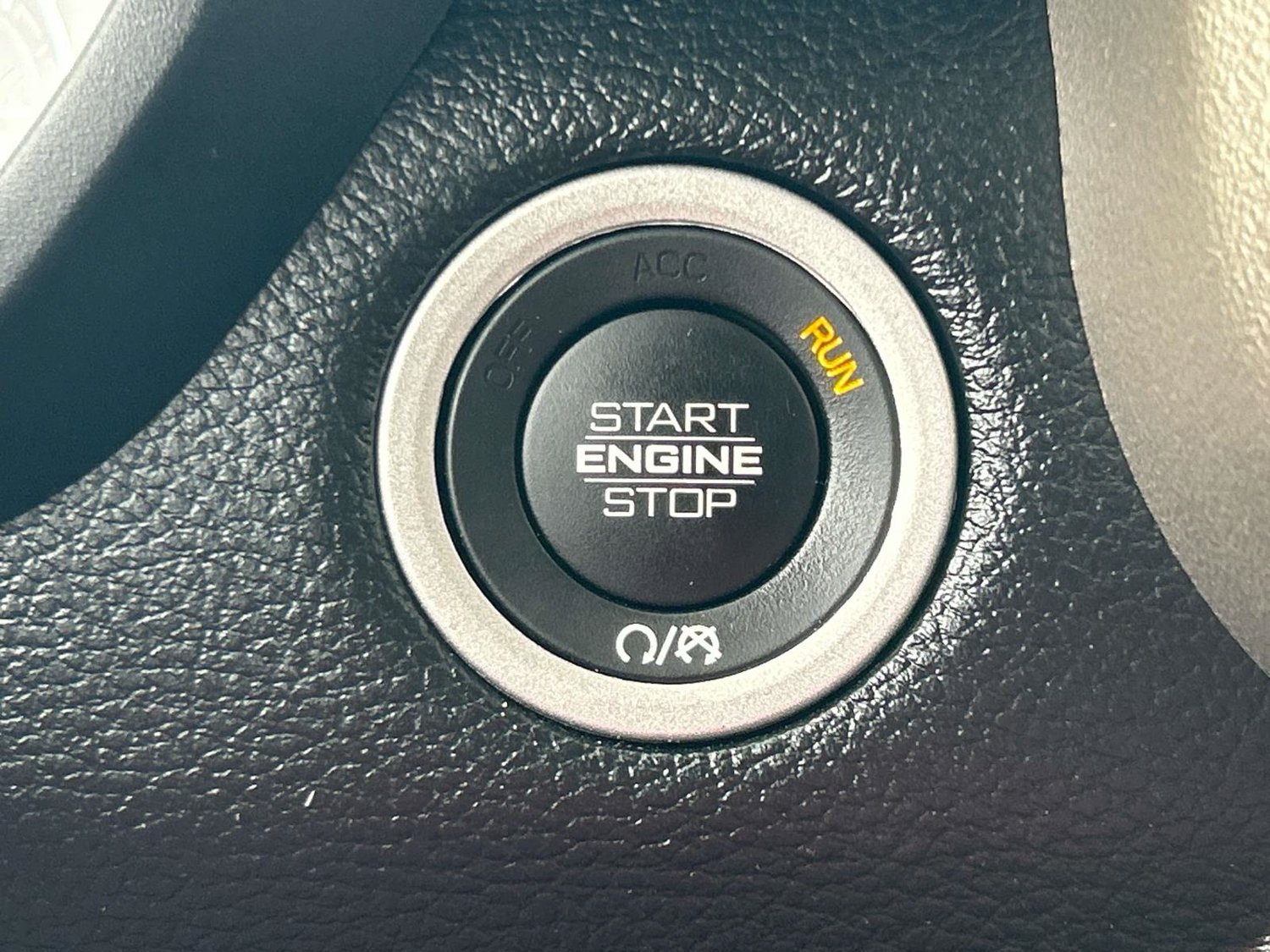 Used 2022 RAM 1500 Laramie AWD/4WD image 36