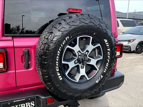 Used 2021 Jeep Wrangler Unlimited Rubicon AWD/4WD image 38