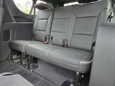 New 2026 Chevrolet Suburban Premier w/ Sun And Tow Package AWD/4WD image 22