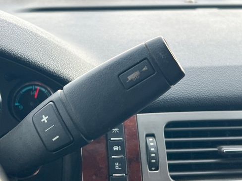 Used 2011 GMC Yukon SLE w/ Convenience Package image 19