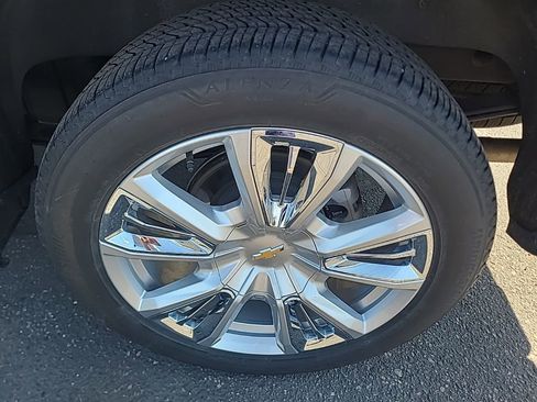 Used 2024 Chevrolet Silverado 1500 High Country w/ High Country Premium Package image 11