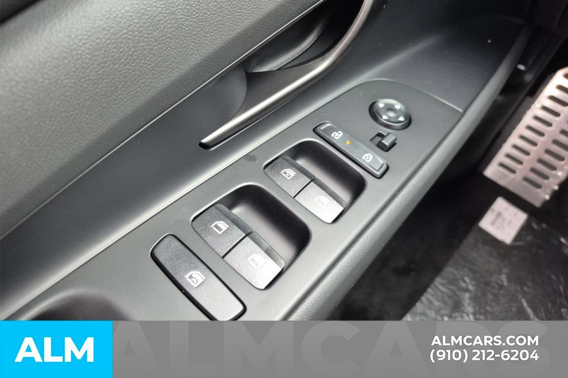 Certified 2026 Hyundai Elantra SEL Sport FWD image 34