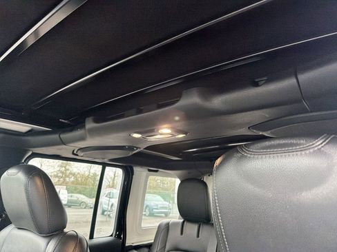 Used 2022 Jeep Wrangler Unlimited Sahara w/ Cold Weather Group AWD/4WD image 29