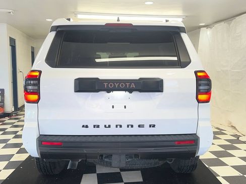 Used 2025 Toyota 4Runner TRD Off-Road Premium w/ Tow Technology Package AWD/4WD image 11