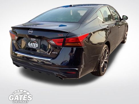 Used 2023 Nissan Altima 2.5 SR w/ SR Premium Package AWD/4WD image 10