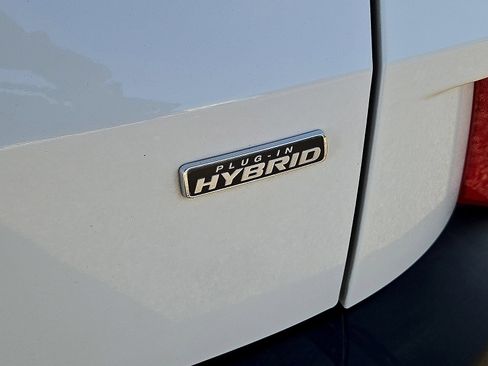 Used 2023 Ford Escape SE w/ PHEV Premium Package FWD image 12
