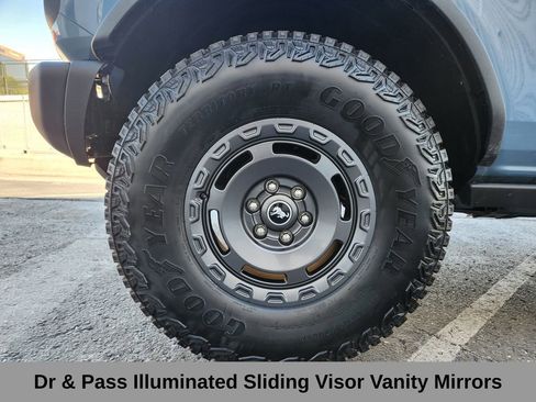 Used 2025 Ford Bronco Big Bend w/ Black Diamond Package image 19