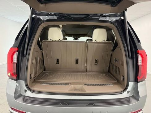 New 2026 GMC Yukon Denali image 8