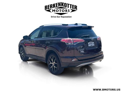 Used 2016 Toyota RAV4 SE w/ Advanced Technology Package FWD image 4