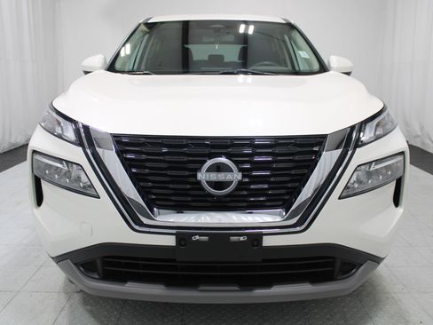 Used 2023 Nissan Rogue SV FWD image 3