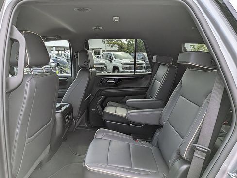 Certified 2025 Chevrolet Tahoe Premier RWD image 13