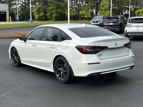 Used 2025 Honda Civic Sport image 9