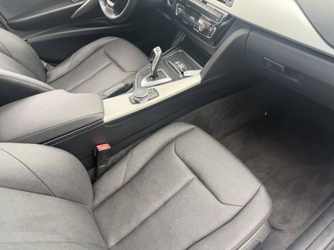 Used 2018 BMW 320i xDrive Sedan AWD/4WD image 26