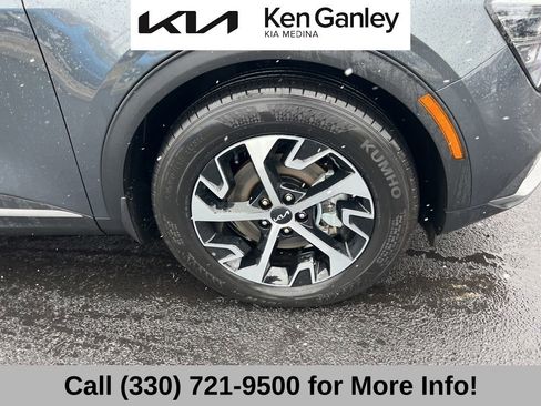 Used 2025 Kia Sportage EX image 22