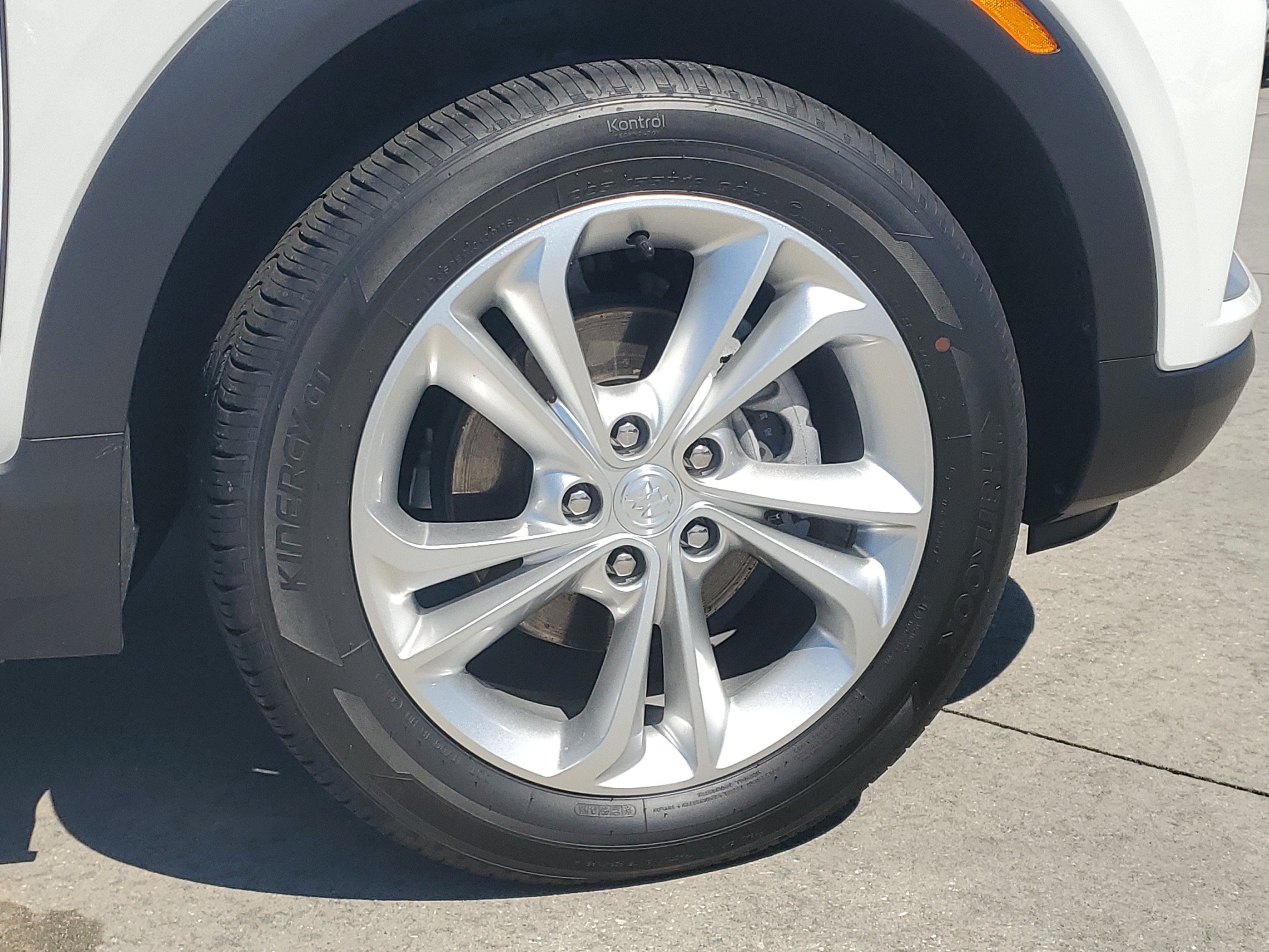 Used 2023 Buick Encore GX Preferred w/ Cold Weather Comfort Package FWD image 7