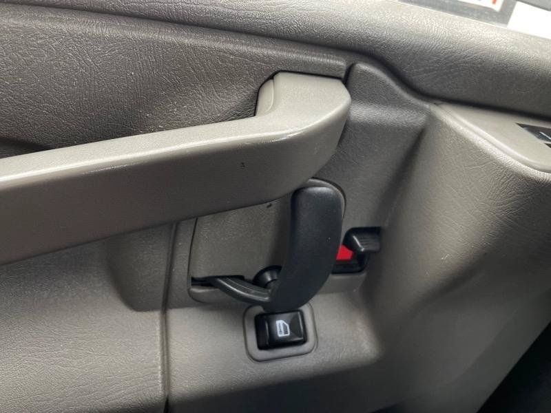 Used 2020 Chevrolet Express 3500 w/ Driver Convenience Package RWD image 16