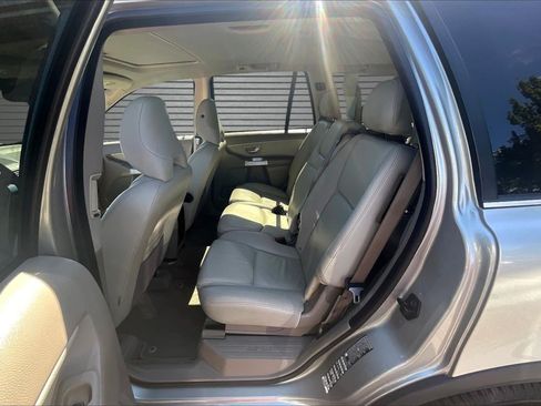 Used 2005 Volvo XC90 2.5T AWD/4WD image 21