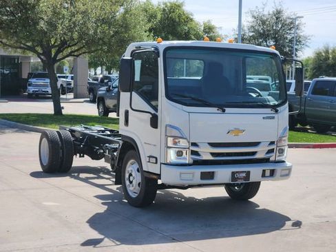 New 2025 Chevrolet Low Cab Forward 5500XG RWD image 2
