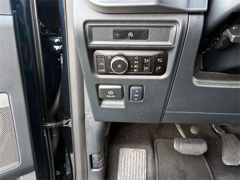 Used 2025 Ford F150 Lariat w/ Equipment Group 501A Mid image 18