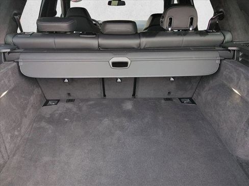 Used 2025 BMW X5 M Competition w/ Executive Package image 21