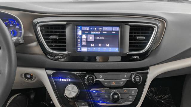 Used 2023 Chrysler Voyager LX FWD image 27