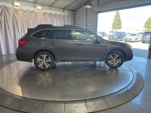 Used 2019 Subaru Outback 2.5i Limited image 4