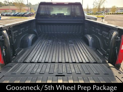 Used 2024 Chevrolet Silverado 2500 Custom w/ Custom Value Package image 14