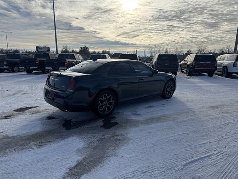 Used 2018 Chrysler 300 S w/ Safetytec Plus Group AWD/4WD image 4