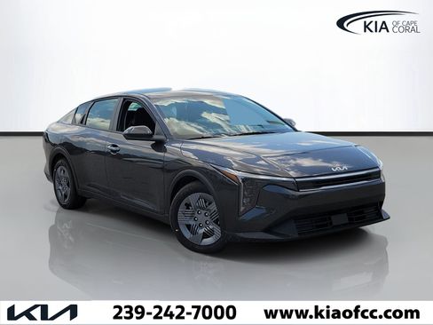 New 2026 Kia K4 FWD image 1