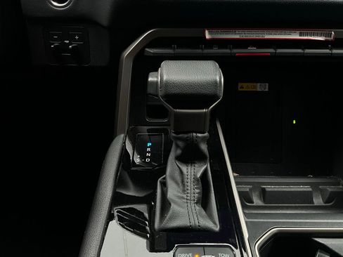 Used 2022 Toyota Tundra Limited w/ Power Package image 27