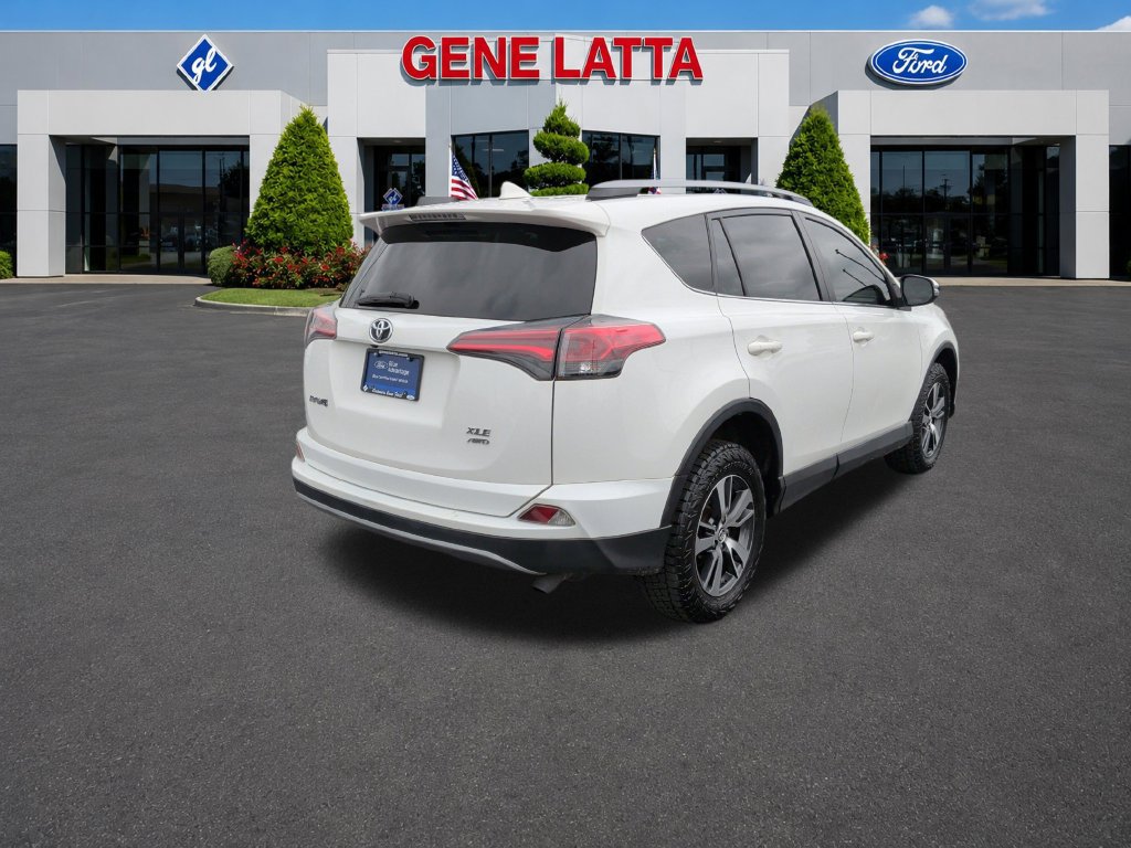 Used 2018 Toyota RAV4 XLE w/ Plus Extra Value Package AWD/4WD image 7