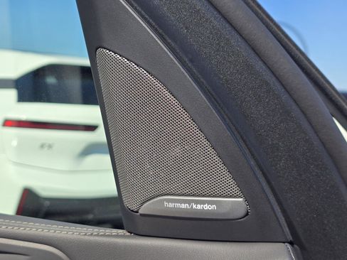 New 2026 BMW X5 xDrive40i w/ M Sport Package image 24