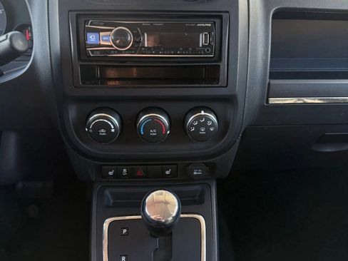 Used 2012 Jeep Patriot Latitude image 9