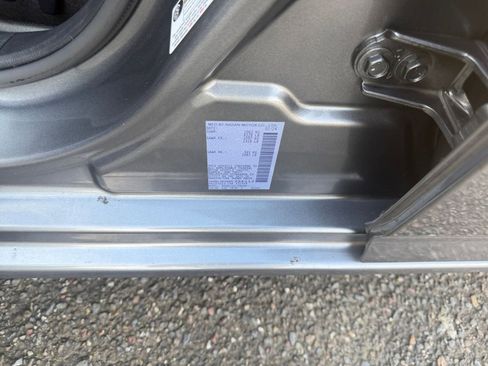 Used 2024 Nissan Altima 2.5 SV image 30