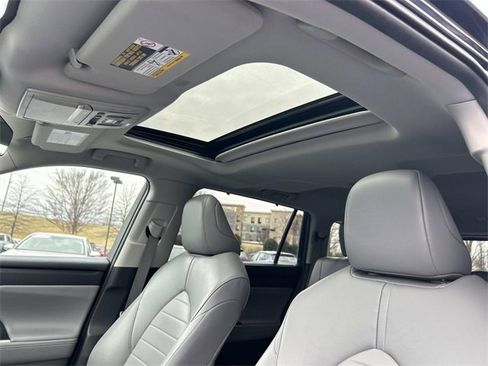 Used 2021 Toyota Highlander XLE image 23
