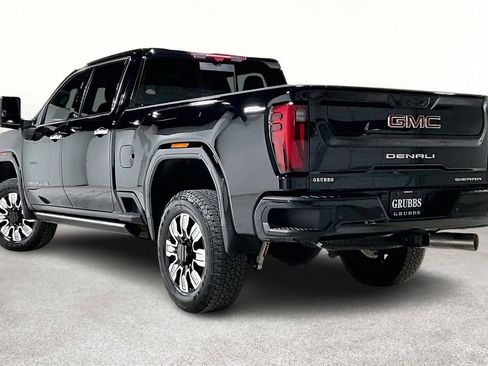 Used 2025 GMC Sierra 3500 Denali w/ Denali Reserve Package image 15