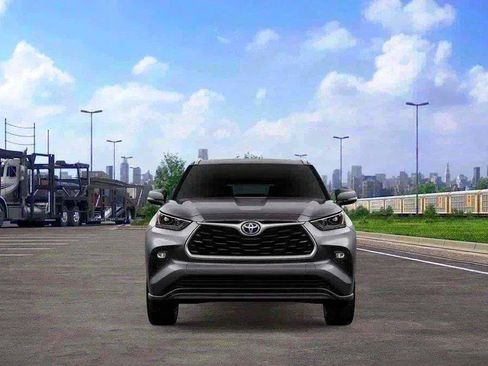 New 2026 Toyota Highlander XLE AWD/4WD image 17