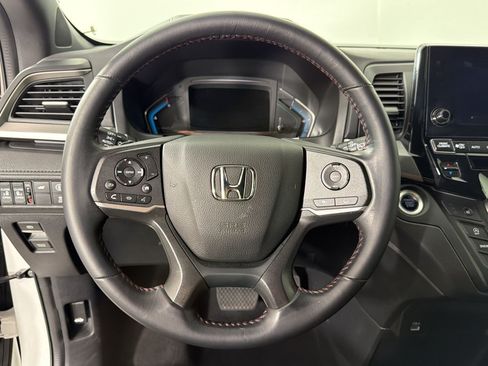 Used 2024 Honda Odyssey Sport image 18