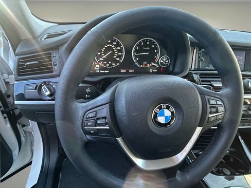 Used 2017 BMW X3 xDrive28i image 12