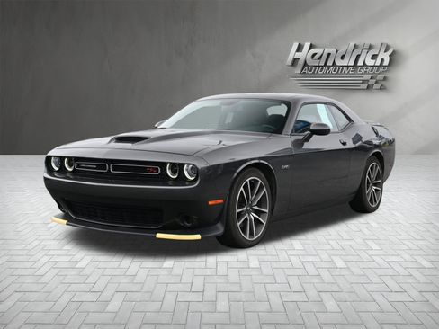 Used 2023 Dodge Challenger R/T image 6