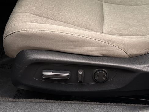 Used 2025 Honda Accord SE image 14