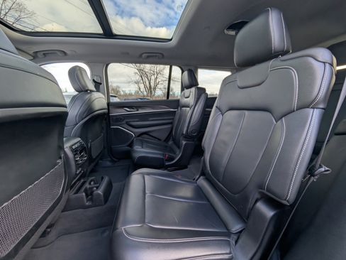 Used 2021 Jeep Grand Cherokee L Limited image 40