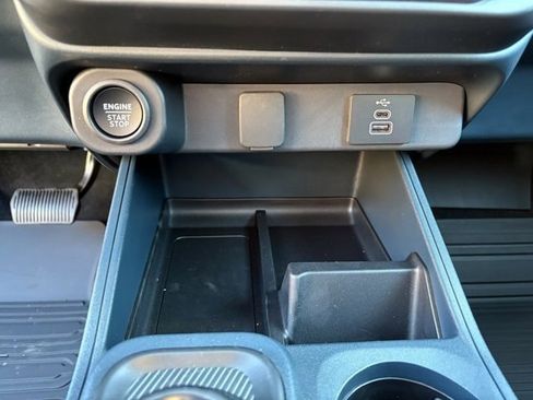 New 2025 Ford Maverick XLT w/ XLT Luxury Package image 32